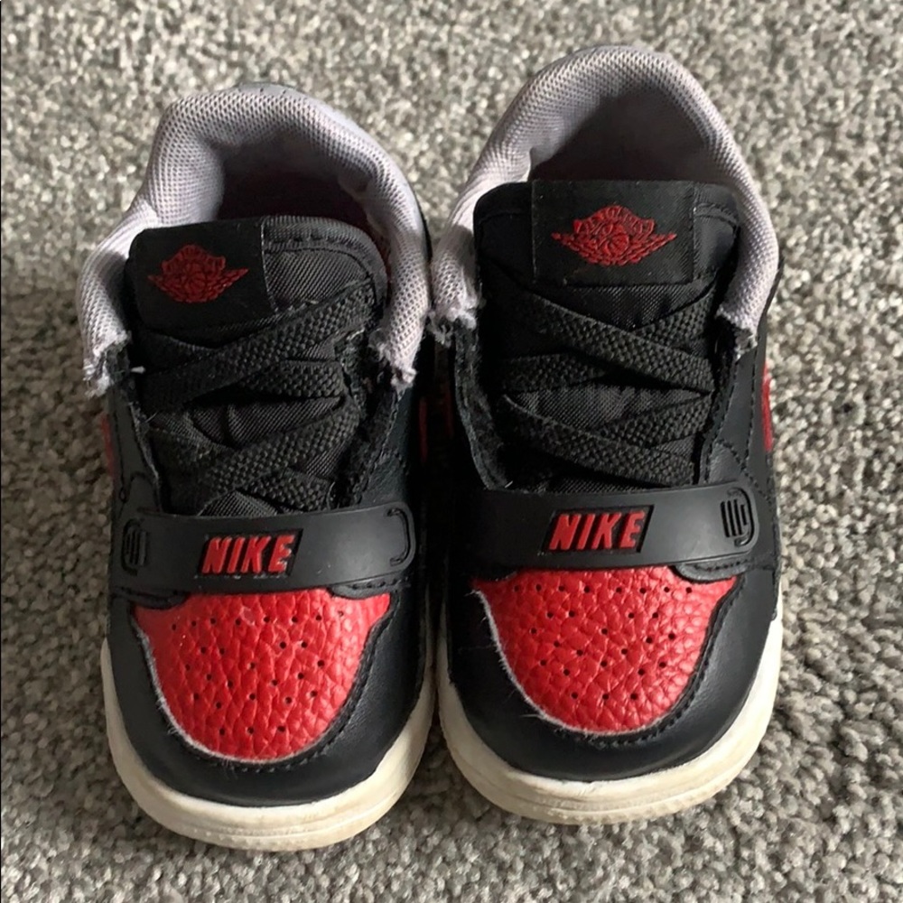 Nike Jordan boy size 5C sneakers- Gently used